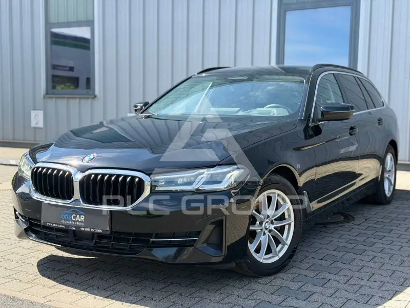 2022 BMW 520