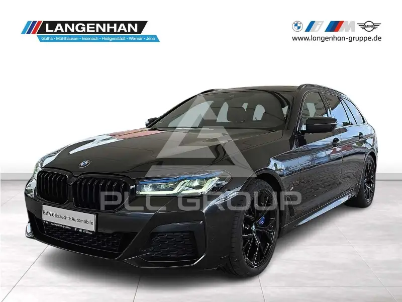 2022 BMW 520