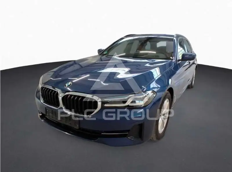 2022 BMW 520