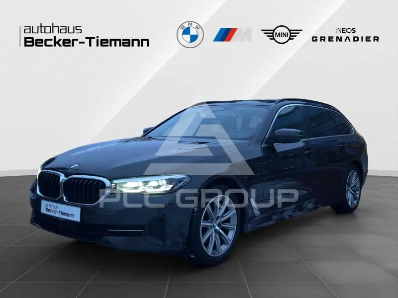 2022 BMW 520