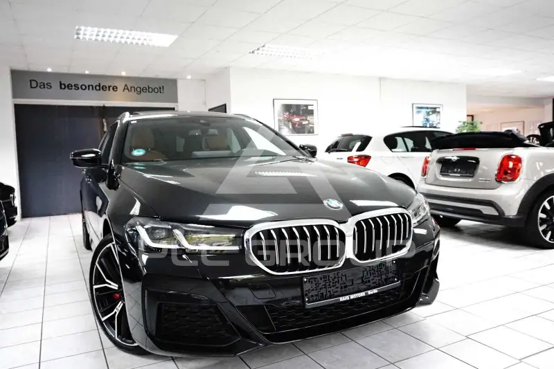 2022 BMW 520