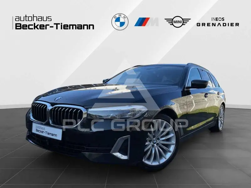 2022 BMW 520