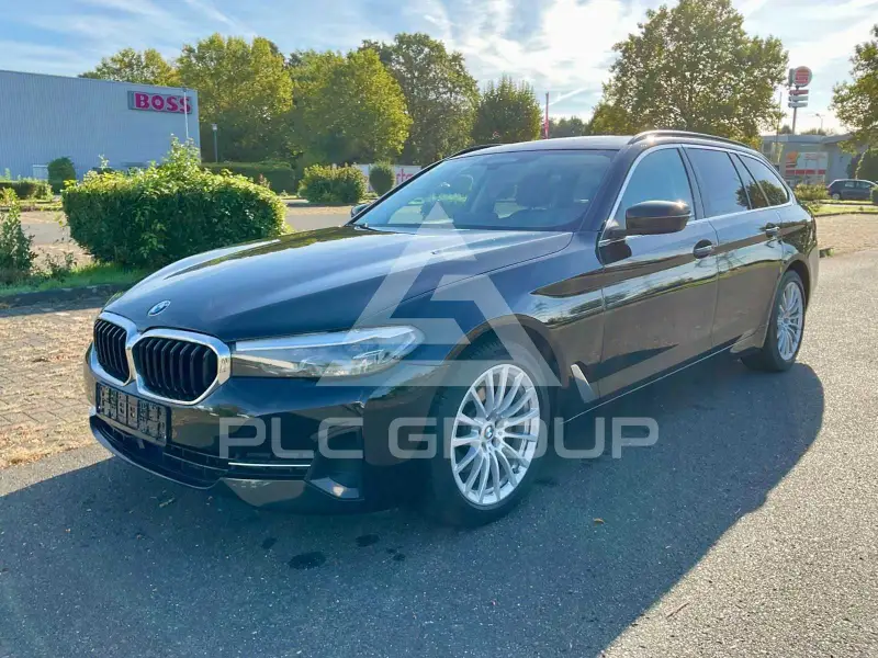 2022 BMW 520