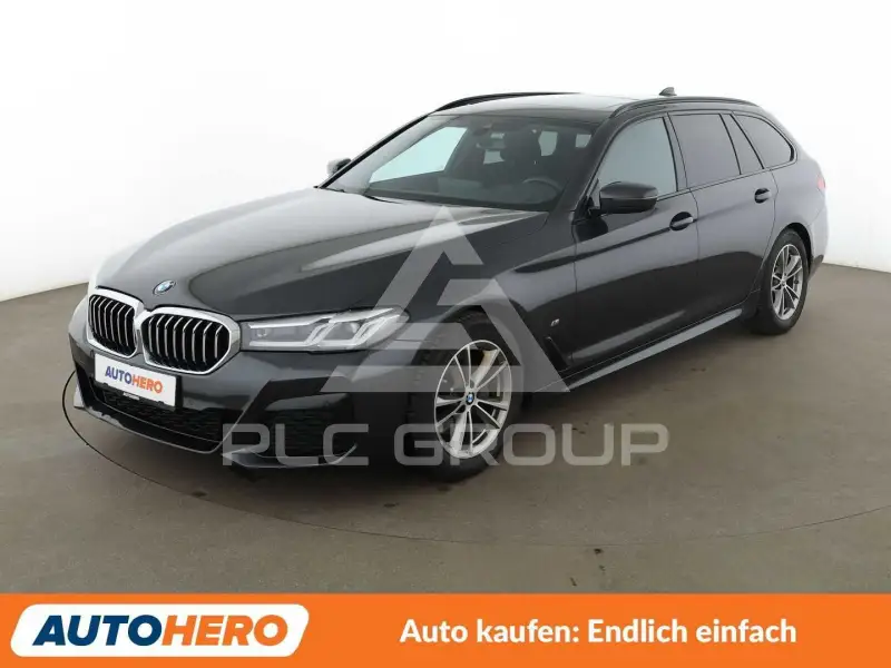 2022 BMW 520