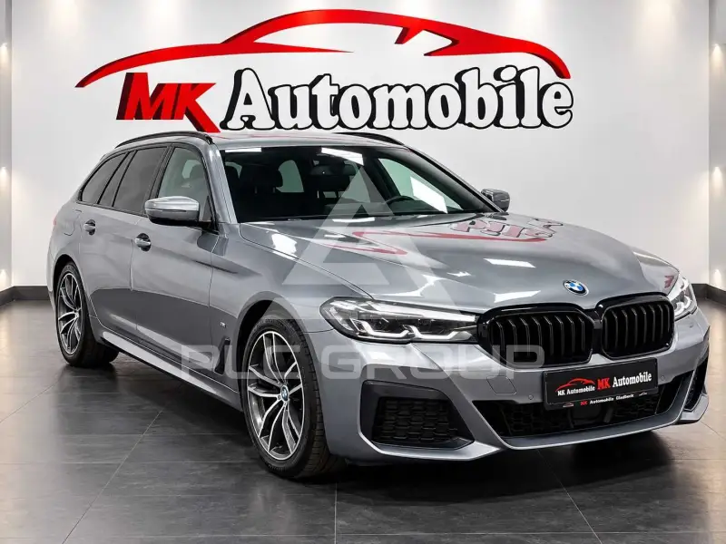 2022 BMW 520