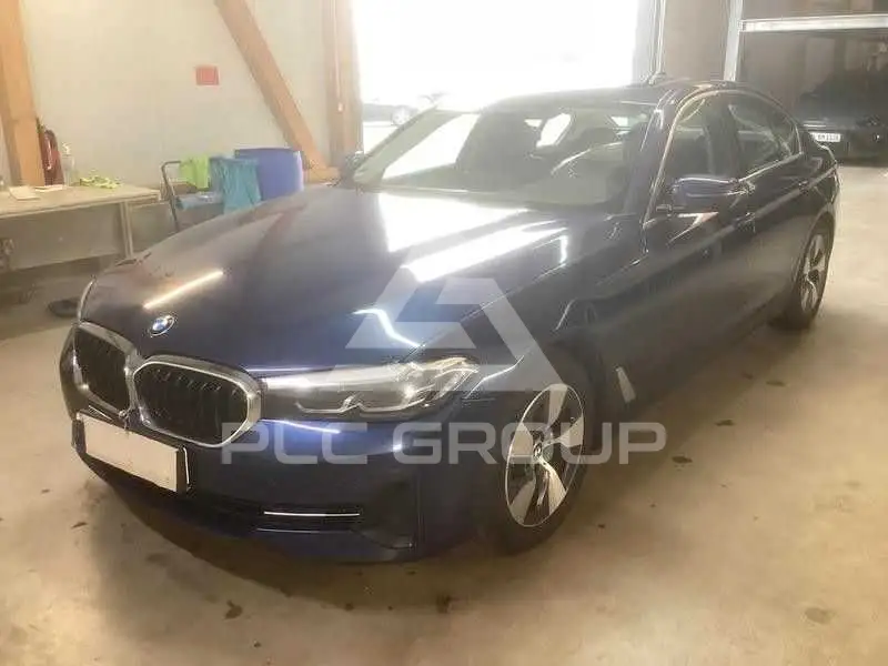 2022 BMW 520