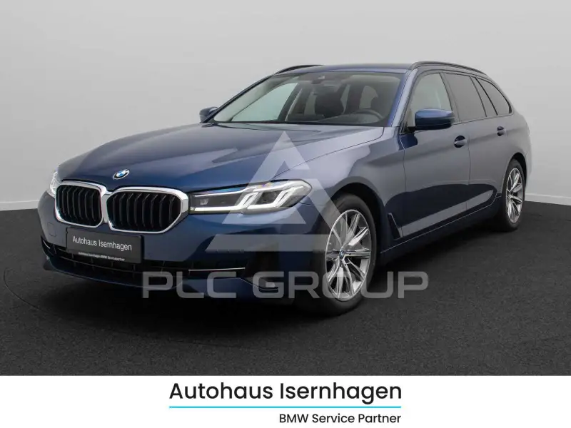 2022 BMW 520