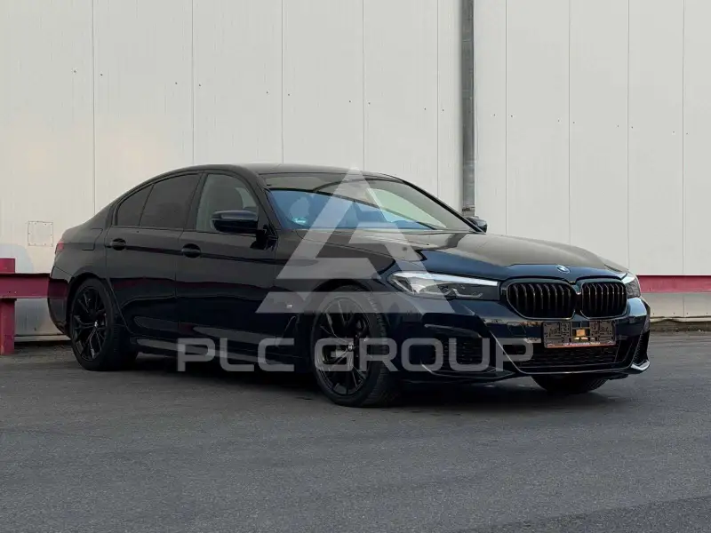 2022 BMW 520