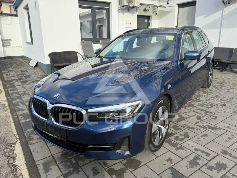 2022 BMW 520