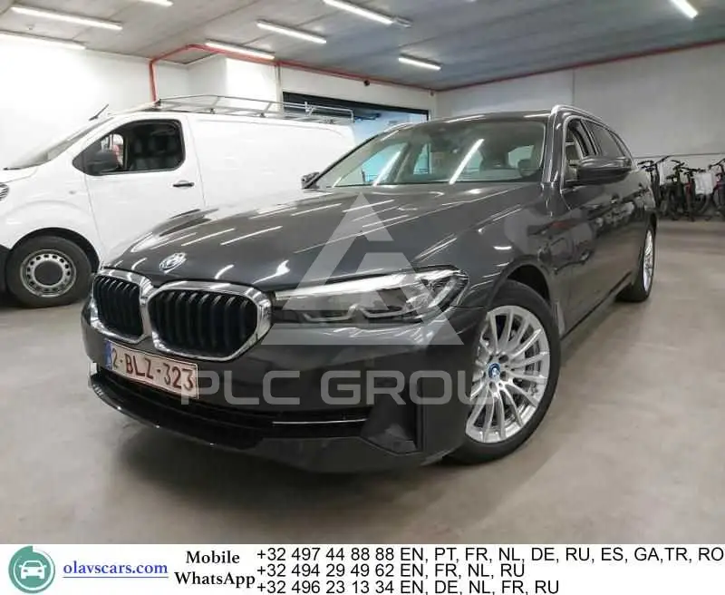 2022 BMW 520