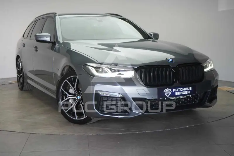 2022 BMW 520