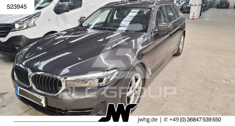 2022 BMW 520