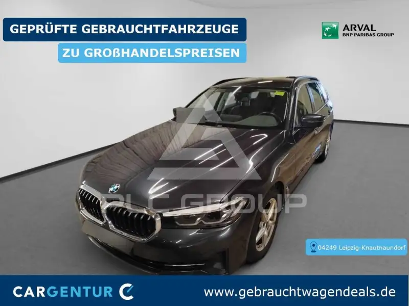 2022 BMW 520