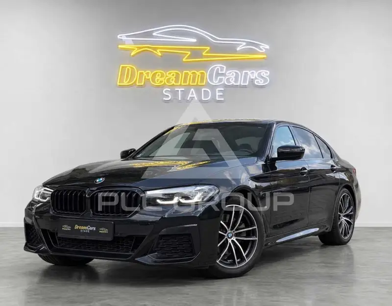 2022 BMW 520