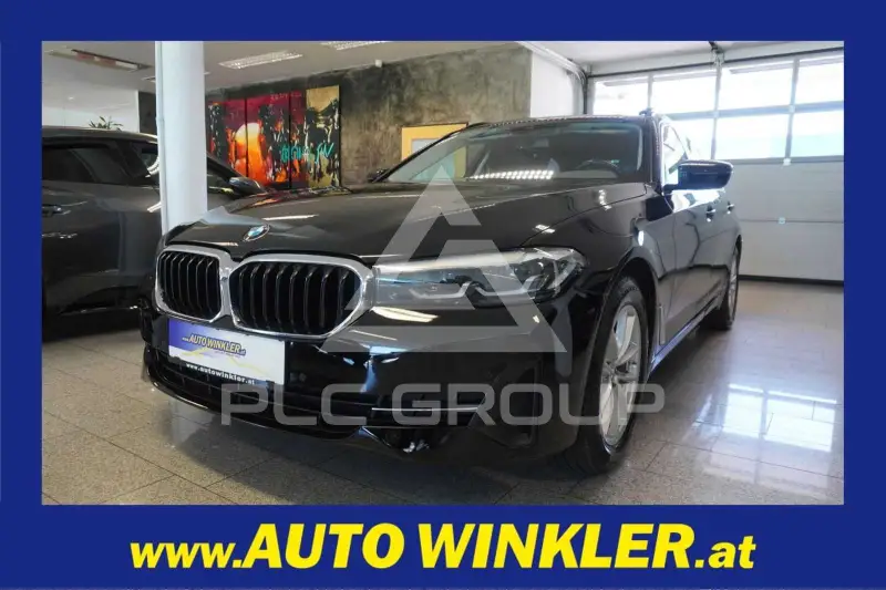 2022 BMW 520