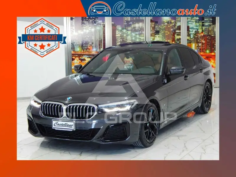 2022 BMW 520