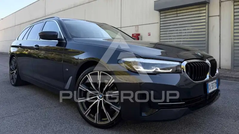 2022 BMW 520