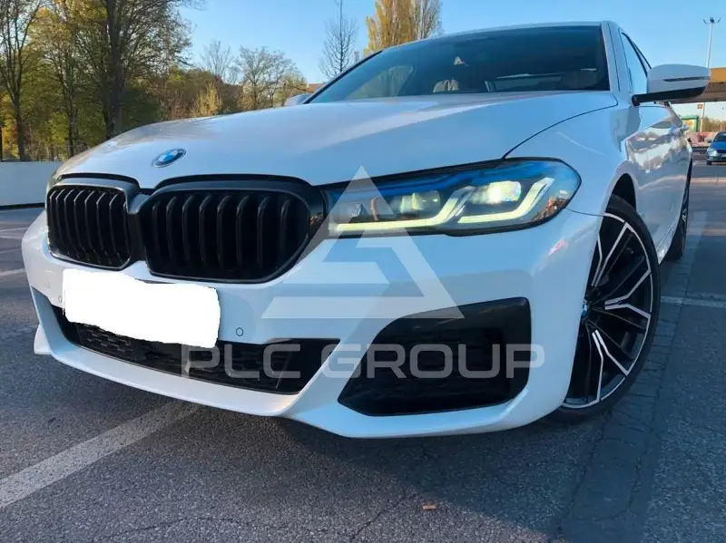 2022 BMW 520