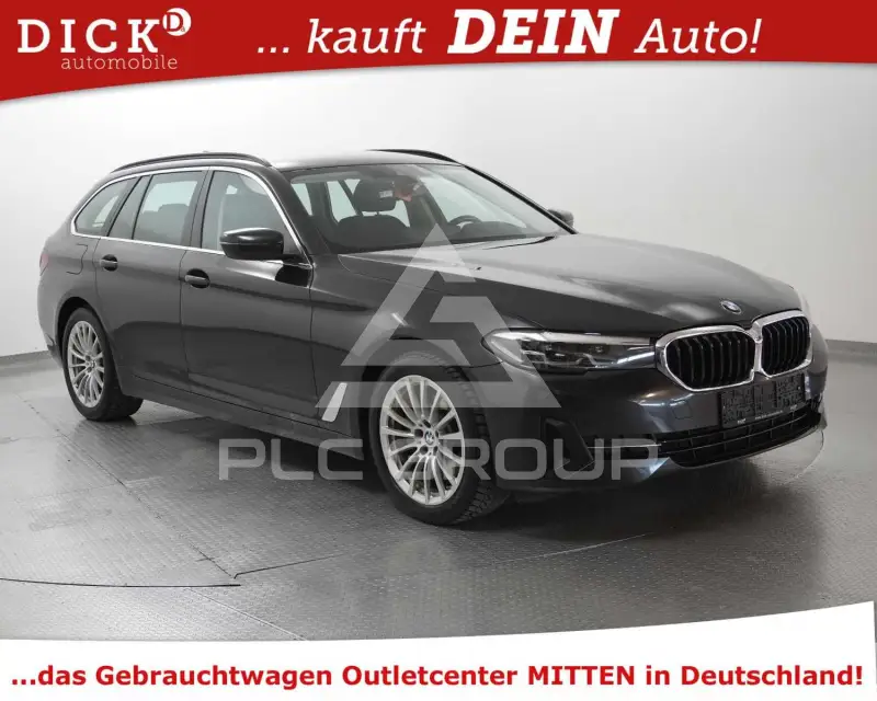 2022 BMW 520
