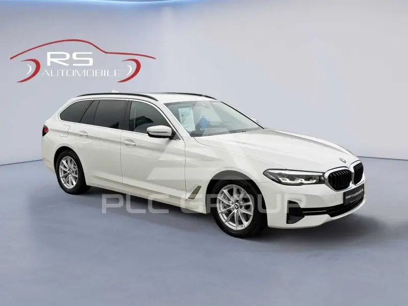 2022 BMW 520