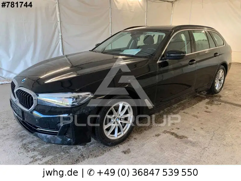 2022 BMW 520