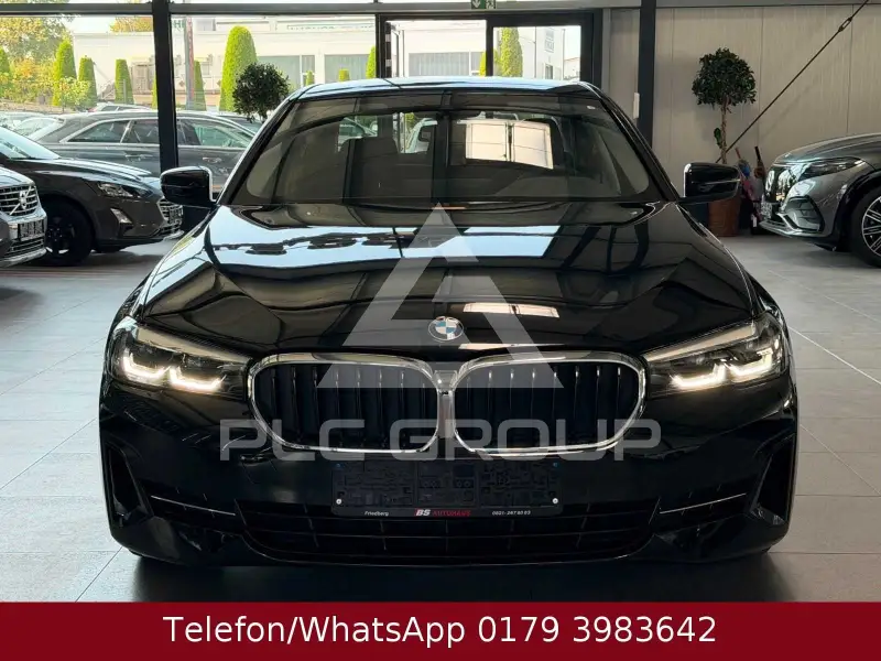 2022 BMW 520
