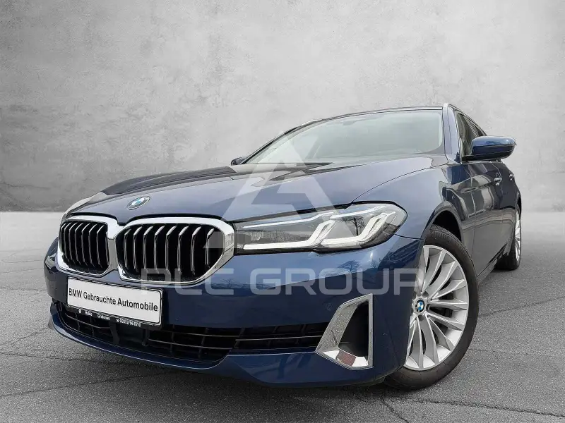 2022 BMW 520