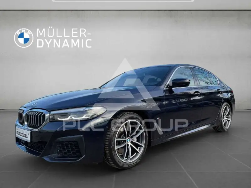 2022 BMW 520
