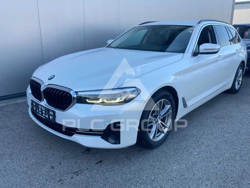 2023 BMW 520
