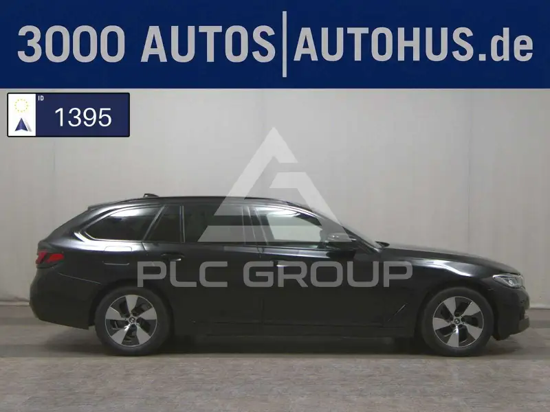 2022 BMW 520
