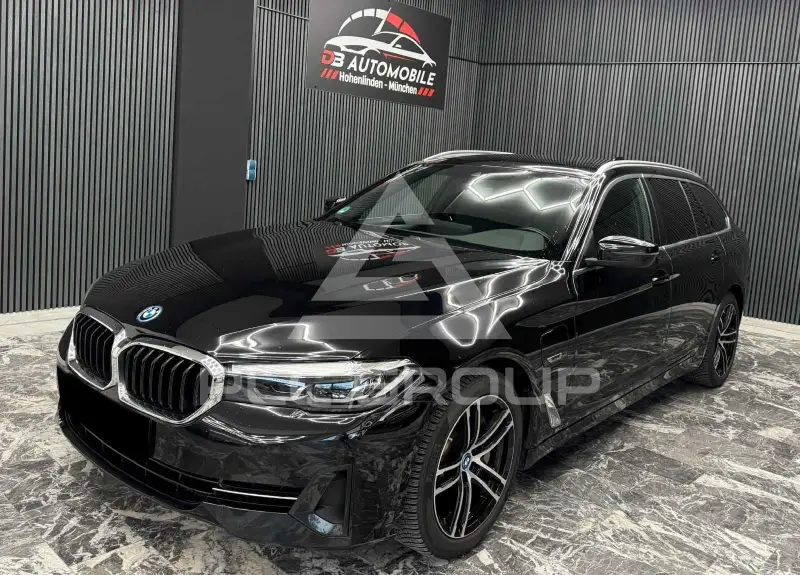 2022 BMW 520