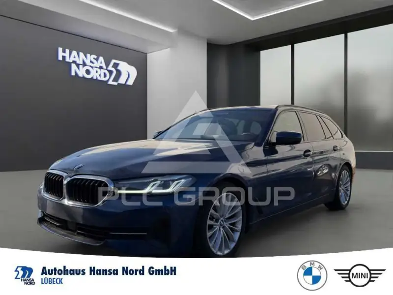 2022 BMW 520