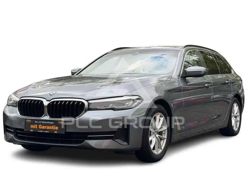 2022 BMW 520