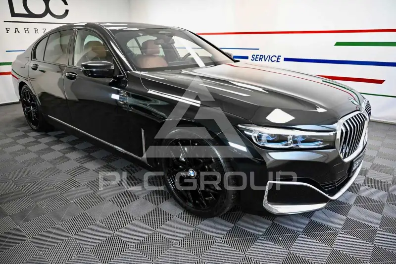 2022 BMW 730