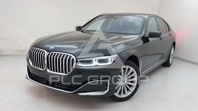 2022 BMW 730