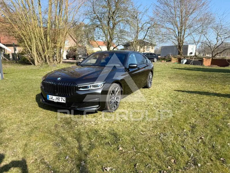 2022 BMW 730
