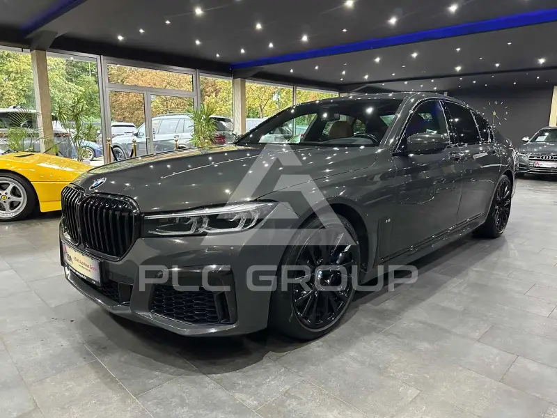 2022 BMW 730