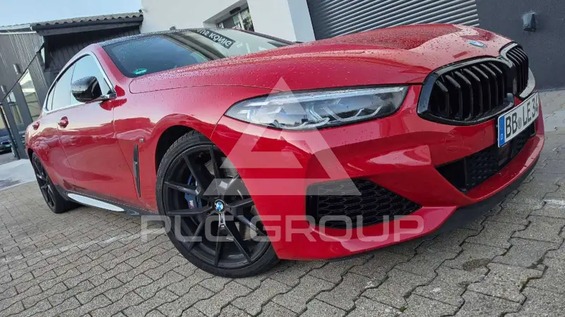2022 BMW M8