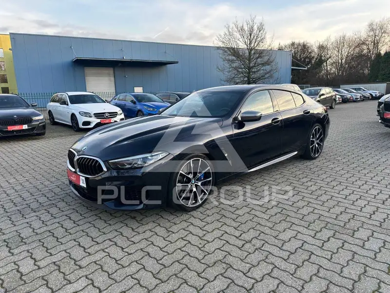 2022 BMW M8