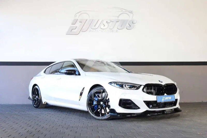 2022 BMW M8