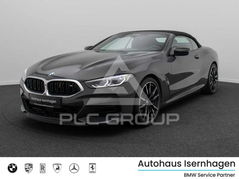 2022 BMW M8