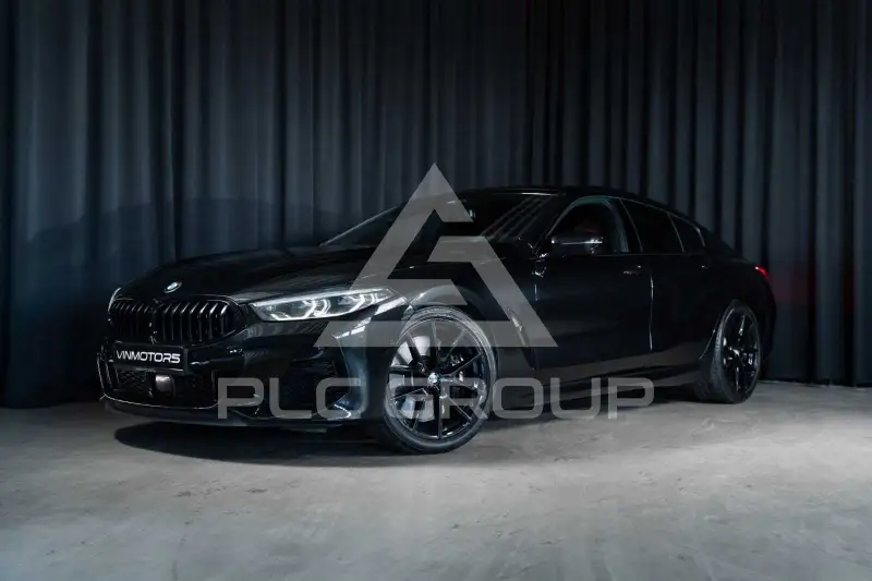 2022 BMW M8