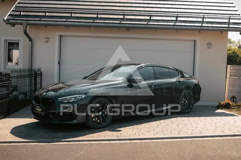 2022 BMW M8