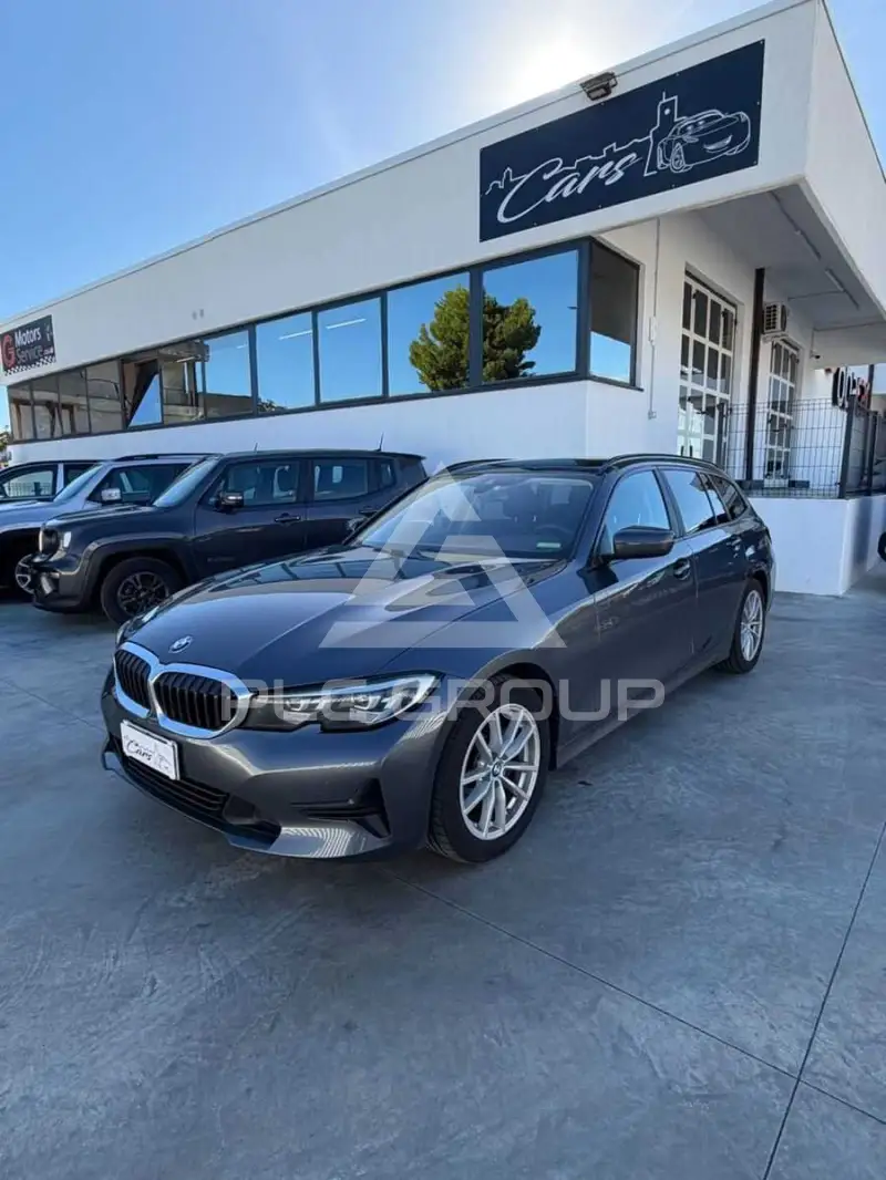 2022 BMW 318