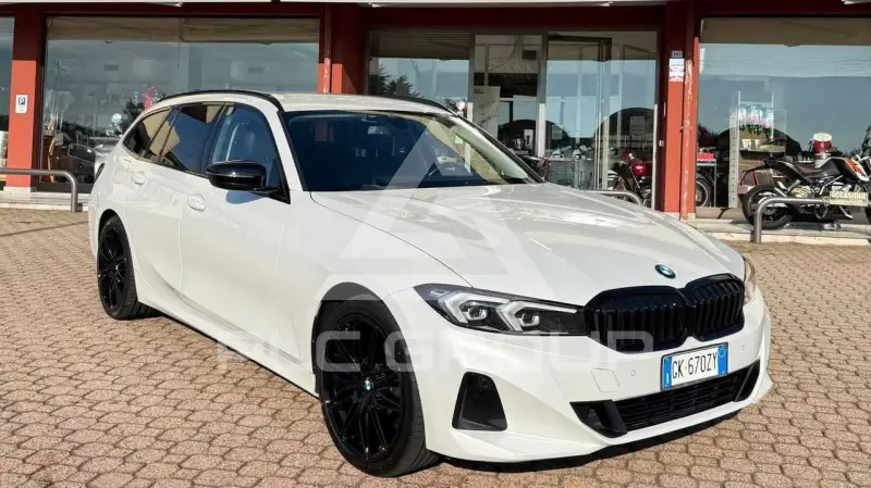 2022 BMW 318