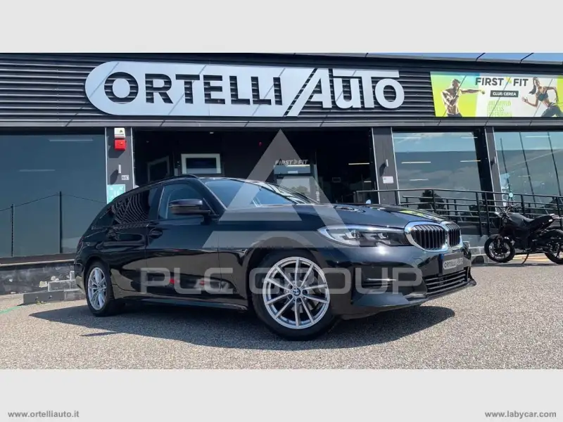 2022 BMW 318