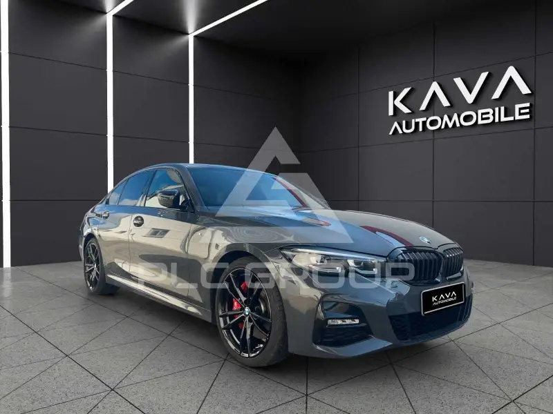 2022 BMW 318