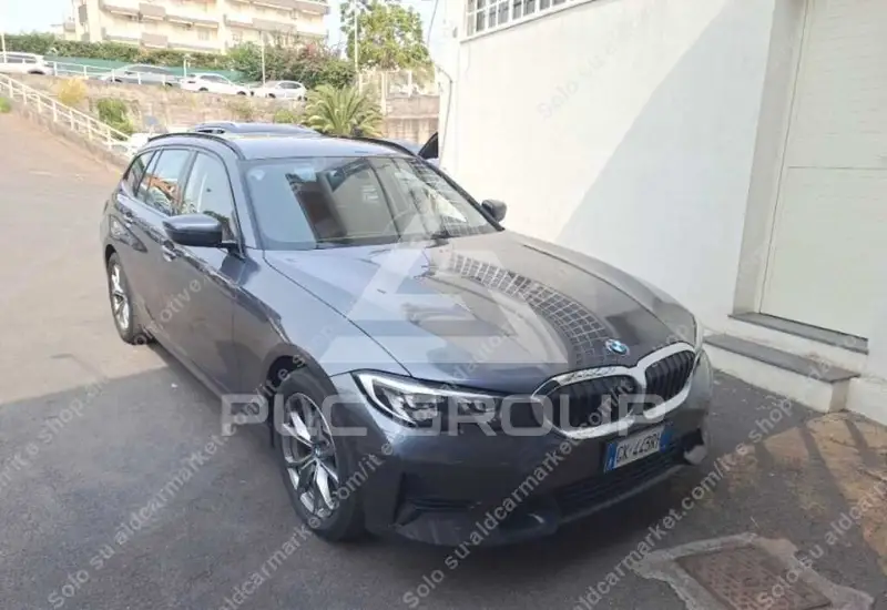2022 BMW 318