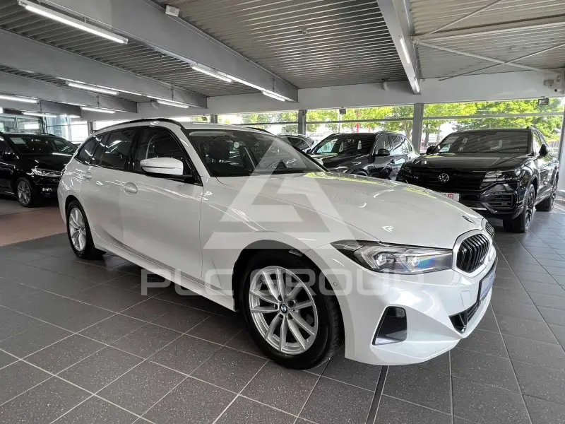 2022 BMW 318