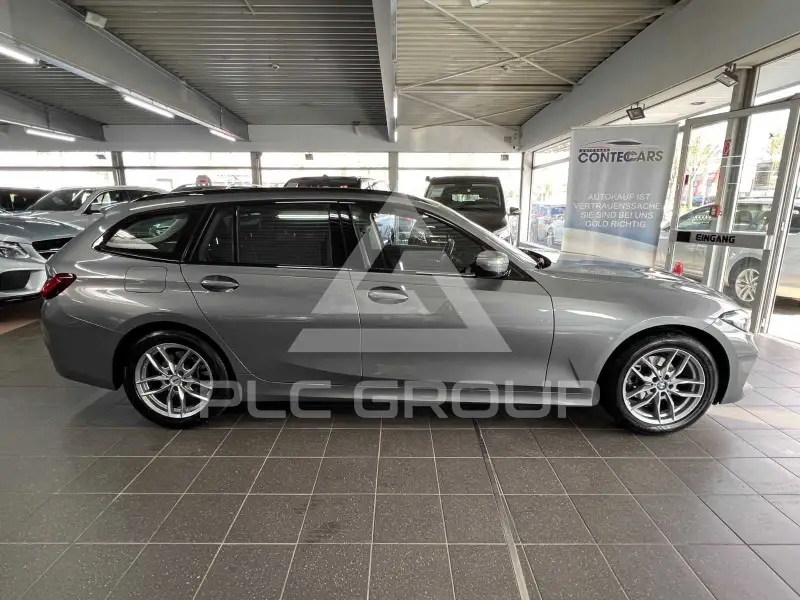 2022 BMW 318